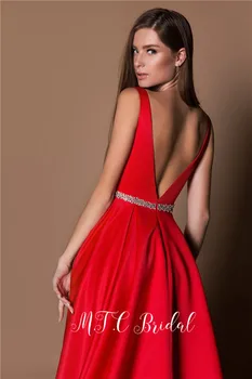 Prekrasne Crvene Haljine sa Sjajnim Pojasom s Otvorenim leđima i V izrez s Visokim Prorezom Seksi Satin Duge Haljine za Maturalne 2019 Vestido De Festa