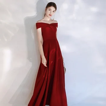 Elegantne Tamnocrvene Haljine s Otvorenim Ramenima A-Line Satin Naslon Tanak Formalni Romantični Vjenčanje Banquet Gradacija Večernje Haljine